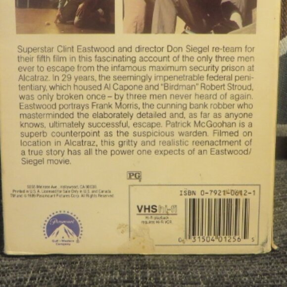 ESCAPE FROM ALCATRAZ - 1979 - VHS (1989 Release) - Picture 5 of 8